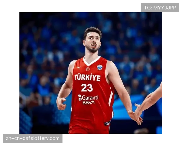 申京与约基奇五年级数据对比 火箭内线展现全面身手